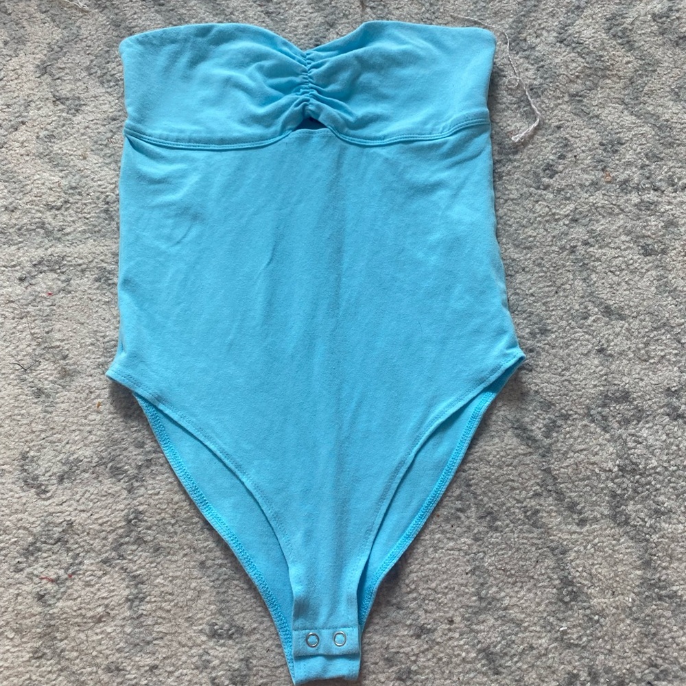 Strapless blue bodysuit